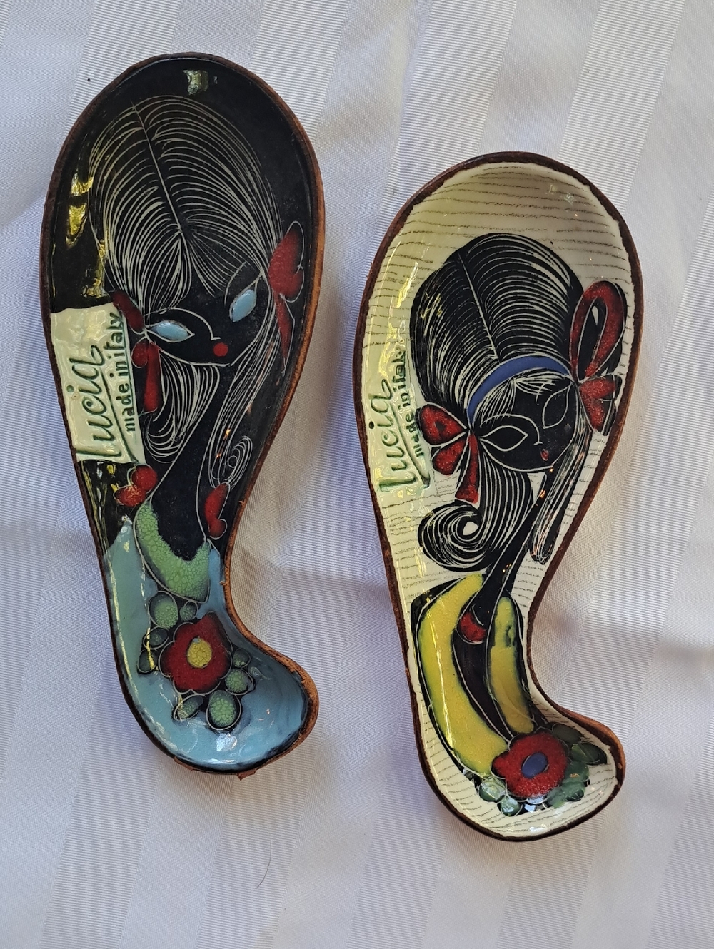 Hand-Painted Women’s Ceramic And Leather Spoon Rest - Made In Italy
